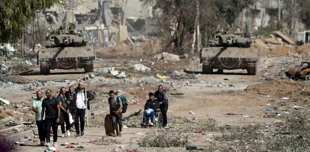 വെടിനിർത്തൽ വേളയിൽ അഭയാർത്ഥി ക്യാമ്പിൽ നിന്ന് തകർന്നടിഞ്ഞ സ്വന്തം വീടുകളിലേക്ക് മടങ്ങിയവരെ ആട്ടിപ്പായിക്കാനാണ് ഇപ്പോൾ ഇസ്രയേൽ കര–വ്യോമാക്രമണങ്ങൾ നടത്തുന്നത്. 