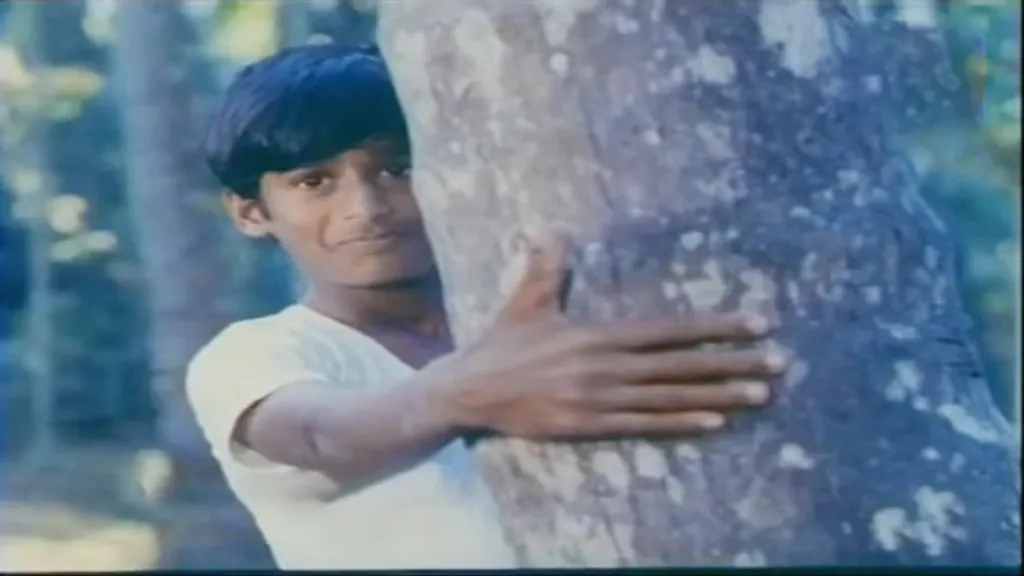 എസ് കെ പൊറ്റക്കാടിന്റെ ചെറുകഥയായ 'കടത്തുതോണി'യാണ് എം.ടിയുടെ 'കടവ്' (1991) തിരക്കഥയാവുന്നത്. 