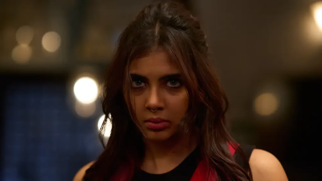 ‘ലോക’-യുടെ വിജയത്തെ അസ്വാഭാവികമോ അത്ഭുതമോ ആക്കുന്ന ഒരു ഘടകം നേരത്തേ സൂചിപ്പിച്ചു (സ്ത്രീകേന്ദ്രം) കഴിഞ്ഞു. മറ്റ് മേഖലകളിലേക്ക് വന്നാൽ പ്രതീക്ഷ നൽകുന്ന ഒന്നും മലയാളസിനിമയ്ക്ക് ‘ലോക’ സമ്മാനിക്കുന്നില്ല എന്നതാണ് വസ്തുത.