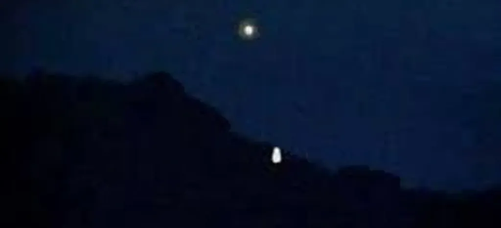 ചെറിയൊരു കൂട്ടം യുക്തിവാദികൾ നിരവധി വർഷങ്ങൾ പരിശ്രമിച്ചതിൻ്റെ ഫലമായി മകരവിളക്ക് സ്വയം തെളിയുന്നതല്ല, കത്തിക്കുന്നതാണ് എന്ന സത്യം പരസ്യമായി സമ്മതിക്കാർ അധികൃതർ നിർബന്ധിതരായി. എങ്കിലുമതൊന്നും ജനപ്രവാഹത്തെ ബാധിക്കുന്നതേയില്ല. 