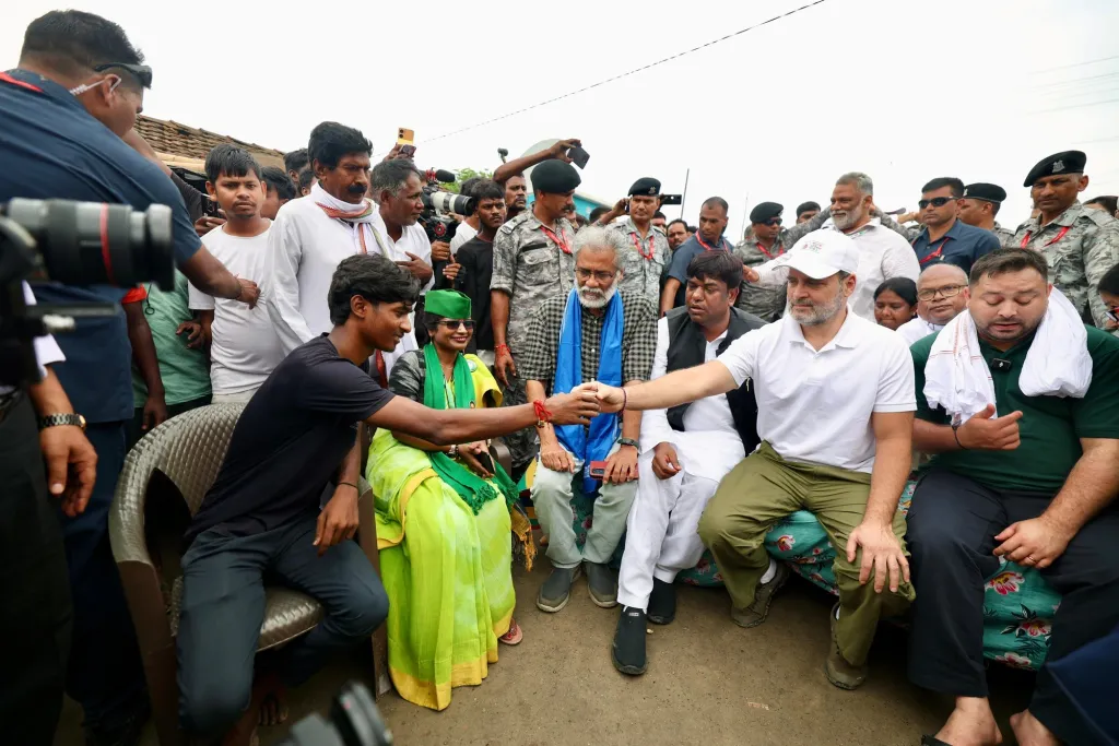 നിധീഷ് കുമാർ സർക്കാരിൻെറ ഭരണത്തിനും കേന്ദ്രസർക്കാരിനുമെതിരായ വിധിയെഴുത്തായിരിക്കും അടുത്ത തെരഞ്ഞെടുപ്പിൽ നടക്കുകയെന്ന വിശ്വാസത്തിലാണ് ആർ.ജെ.ഡിയും കോൺഗ്രസും പ്രചാരണം ശക്തമാക്കി മുന്നോട്ട് പോവുന്നത്. 