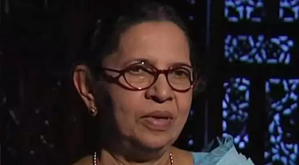 സാറാ തോമസ്