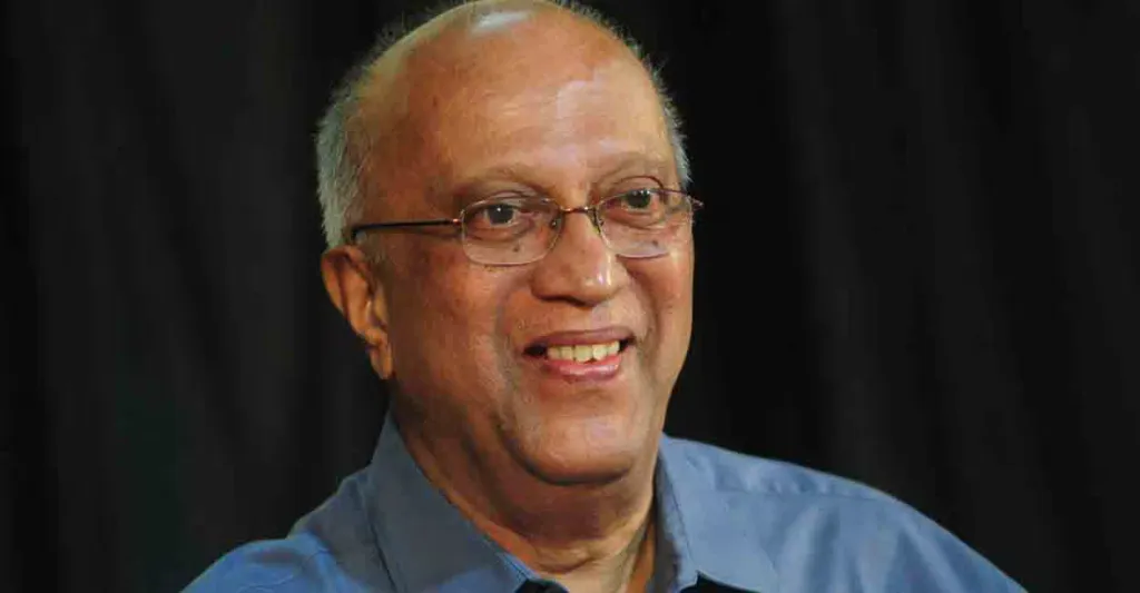 മലയാള മനോരമ എഡിറ്റോറിയൽ ഡയറക്ടറായിരുന്ന തോമസ് ജേക്കബ് 