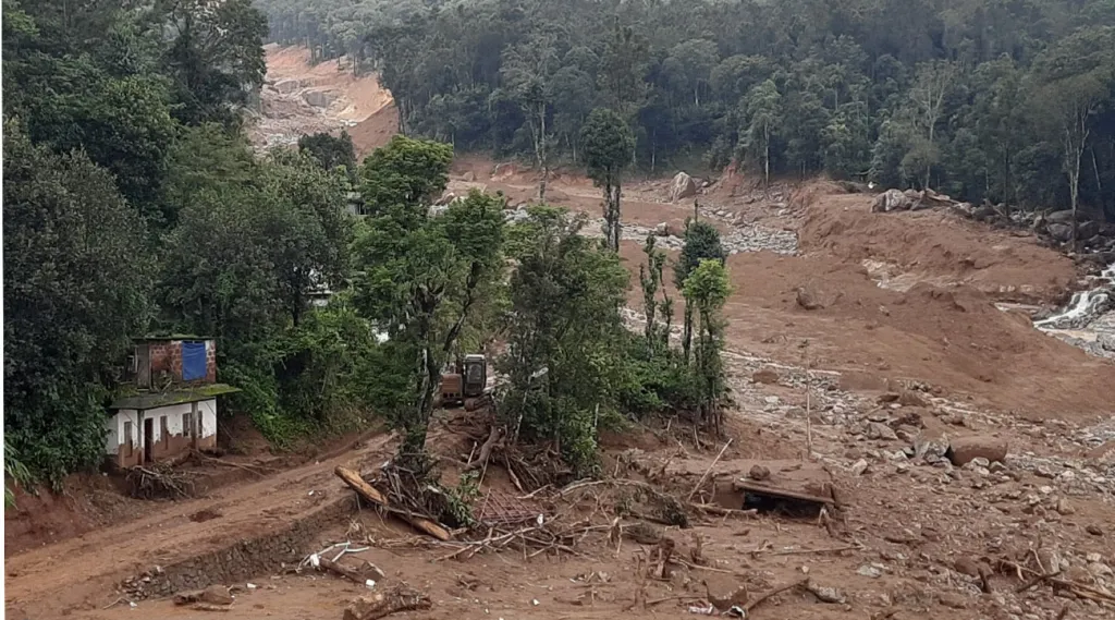 കേന്ദ്ര അവഗണനയുടെ വാർത്ത പുറത്തുവരുമ്പോൾ ആഘോഷിക്കുന്നവർ നമ്മുടെ കൂട്ടത്തിലുണ്ട്. പ്രകൃതിദുരന്തകാലത്തുപോലും അതുണ്ടായി. പക്ഷെ, സമീപകാലത്ത് ചെറിയ മാറ്റമുണ്ടായിട്ടുണ്ട്.