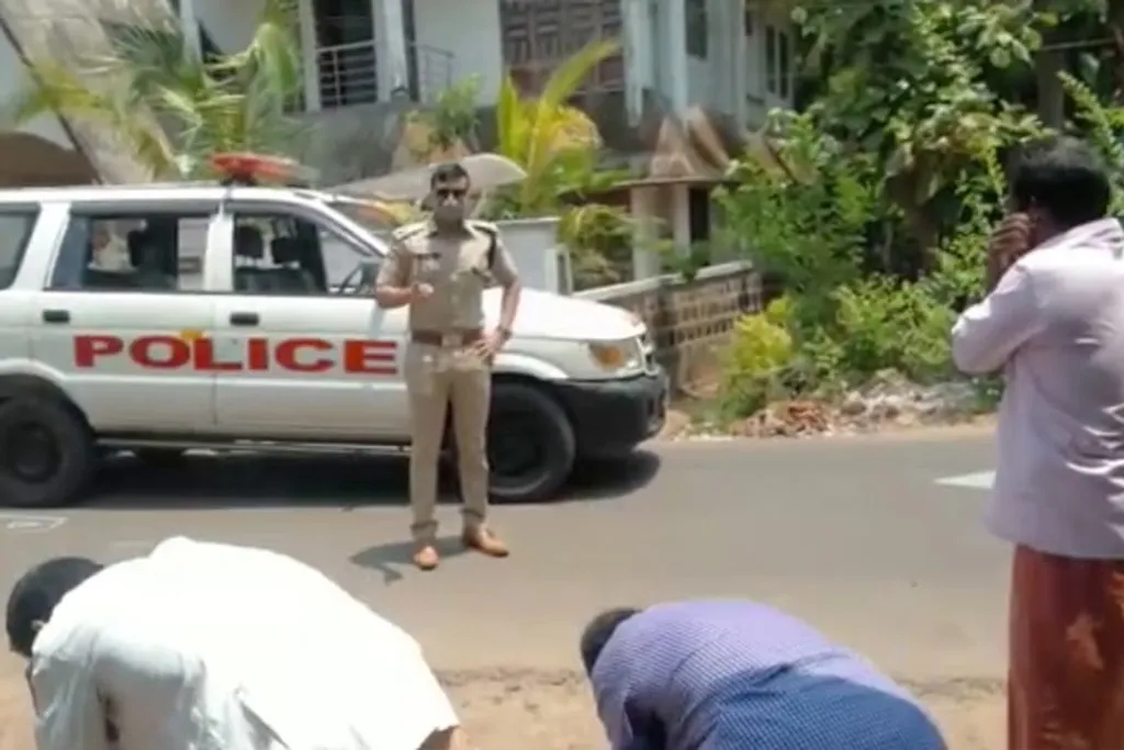  ആളൊഴിഞ്ഞ നിരത്തിൽ പാഞ്ഞുവരുന്ന പൊലീസ് വണ്ടിയിൽ നിന്നും കാക്കിക്കുപ്പായക്കാർ ഇറങ്ങിയാൽ പ്രപഞ്ചം നിശ്ചലമാകണമെന്ന മട്ടിലുള്ള പൊലീസ് ഭീതിയുണ്ടാക്കുക എന്നത് കോവിഡിന് ശേഷമുള്ള കാലത്തേക്കുകൂടിയായിരുന്നു. യതീഷ് ചന്ദ്ര എന്നൊരു IPS കാരൻ സാധാരണ പൗരന്മാരെ നിറത്തിൽ കുനിച്ചുനിർത്തി ഏത്തമിടുവിക്കുന്ന കാഴ്ച രാഷ്ട്രീയ കേരളം ഏത്തമിട്ടുകൊണ്ടുതന്നെ കണ്ടുതീർത്തു. 