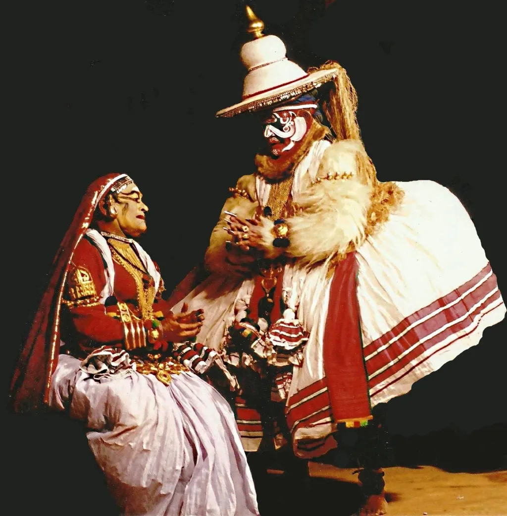 കലാമണ്ഡലം രാമൻകുട്ടി നായരുടെ ഹനുമാൻ, കോട്ടക്കൽ ശിവരാമന്റെ സീത (ലവണാസുരവധം)