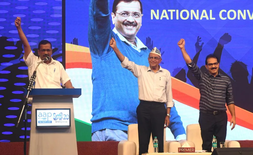 2022 മെയ് മാസത്തിൽ, ട്വന്റി20 - ആം ആദ്മി പാർട്ടിയുമായി (എഎപി) സഖ്യത്തിലേർപ്പെടുകയും "പീപ്പിൾസ് വെൽഫെയർ അലയൻസ്" (പിഡബ്ല്യുഎ) രൂപീകരിക്കുകയും ചെയ്തു.