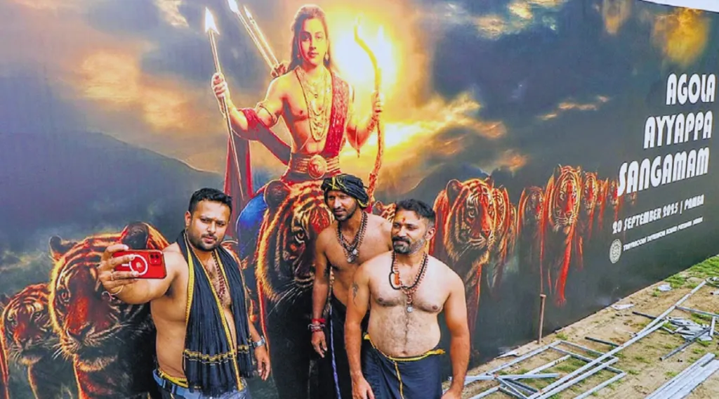 ഇടതുപക്ഷം അതിന്റെ നിലനിൽപ്പിനു വേണ്ടിയുള്ള അവസാന യുദ്ധത്തിലായതുകൊണ്ടായിരിക്കണം ഇങ്ങനെ സംഭവിക്കുന്നത്. സ്വന്തം നാശത്തെപ്പറ്റി അതിന് അകാരണമായ ഉൽകണ്ഠയുണ്ട്. 