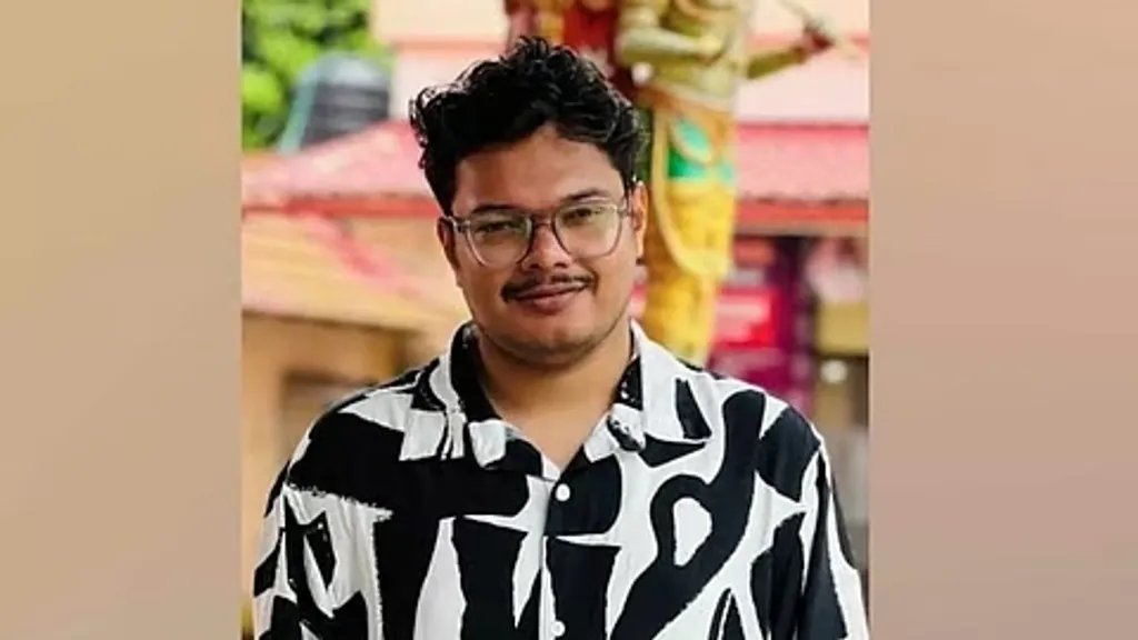 നാലു വയസ്സു മുതൽ താൻ അനുഭവിച്ച ലൈംഗികാതിക്രമങ്ങളുടെ മരവിപ്പിക്കുന്ന കാഴ്ച തന്നിരിക്കുന്നു അനന്തു അജി. കുരുന്നു പ്രായത്തിൽ തുടങ്ങിയ ഈ കൈയേറ്റം അവനിൽ വരുത്തിയ മാനസികവ്യാധി വളർന്നു വളർന്ന് ഒടുവിൽ അവൻ്റെ രാപ്പകലുകളെ മുഴുവനായി രക്ഷപ്പെടാനുള്ള ഓട്ടമാക്കി മാറ്റി. 