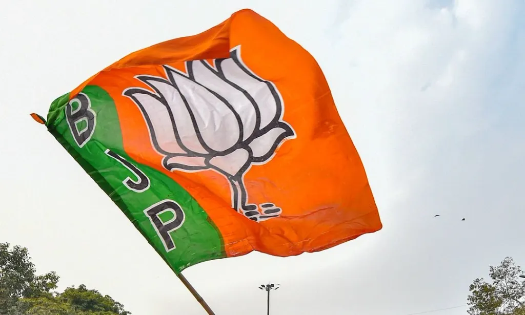 കേരളത്തിലെ ഓരോ മത- ജാതിസംഘടനയും ഓരോ സ്വയംപ്രഖ്യാപിത റിപ്പബ്ലിക്കുകളാണ്. അവരെ വിശ്വസിച്ച് കളത്തിലിറങ്ങുന്ന രാഷ്ട്രീയപ്പാർട്ടികൾ ആരായാലും അവർക്ക് കേരളത്തിലെ ബി.ജെ.പിയുടെ വിധിയാണ്.  