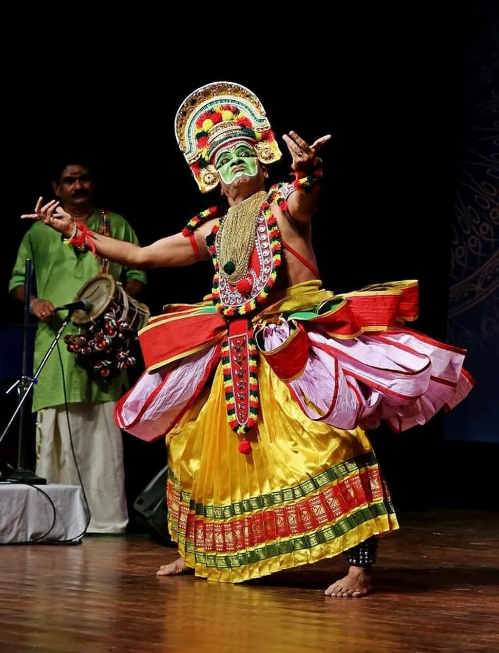 കലാമണ്ഡലം  ഗീതാനന്ദൻ