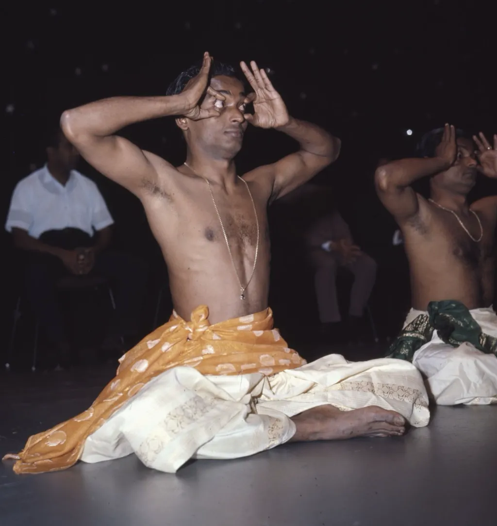 കലാമണ്ഡലത്തിൽ വിദ്യാർത്ഥിയായി ചേർന്ന ഗോപി പ്രിൻസിപ്പലായാണ് വിരമിച്ചത്. Photo credit/ Jacques Cloarec