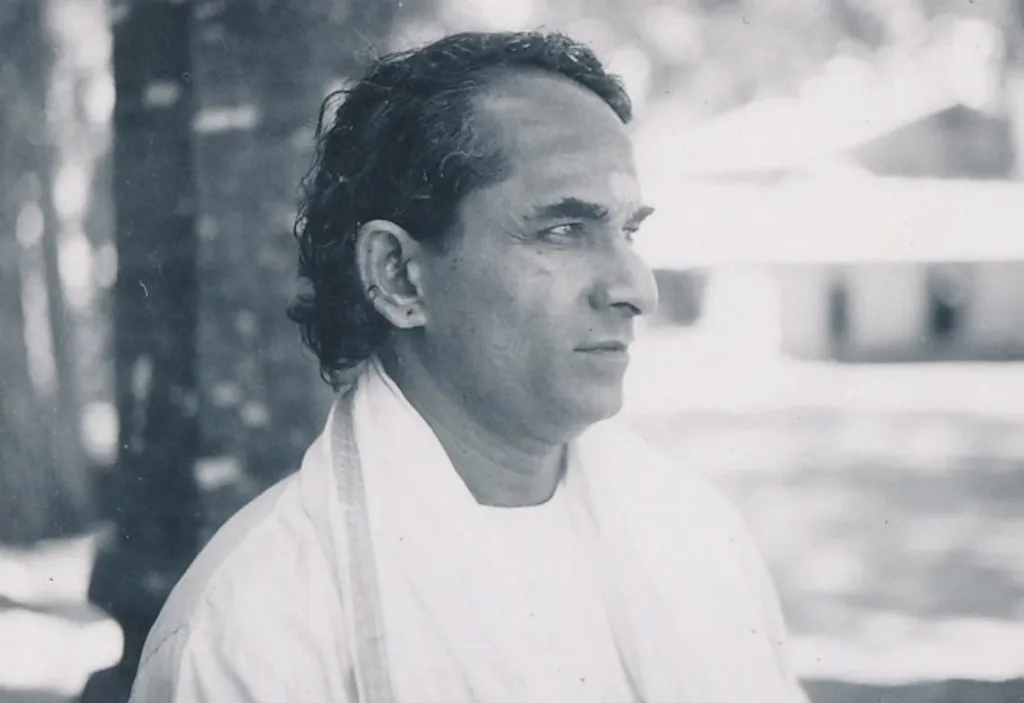 ഗുരു ഗോപിനാഥ്. വള്ളത്തോളിന്റെ ക്ഷണപ്രകാരം കലാമണ്ഡലത്തിലെത്തി വടക്കൻ ചിട്ട പഠിച്ച ഗുരു ഗോപിനാഥ് പിന്നീട് കേരളനടനം എന്ന ആധുനിക നൃത്തരൂപം സൃഷ്ടിച്ചു.