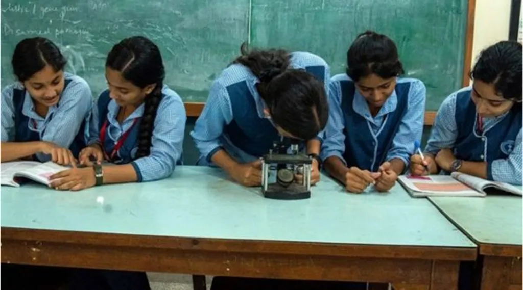 അന്താരാഷ്ട്രതലത്തിൽ ശ്രദ്ധിക്കുന്നതരത്തിൽ ആധുനിക സാങ്കേതിക വിദ്യയുടെ സഹായത്താലുള്ള പഠനപ്രവർത്തനങ്ങൾക്ക് നേതൃത്വം നൽകിയ ‘കൈറ്റ്’ സംസ്ഥാനത്ത് നടപ്പിലാക്കിയ പദ്ധതികൾ ഈ രംഗത്തുള്ള നല്ല മാതൃകയായി മറ്റു സംസ്ഥാനങ്ങൾ സ്വീകരിച്ചതും ഈ കാലഘട്ടത്തിൽ നാം കണ്ടതാണ്.