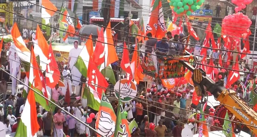 ജാതി തിരിച്ച് പ്രതിനിധികളെ തിരഞ്ഞെടുക്കുന്ന പ്രക്രിയയാക്കി സമ്മതിദാനാവകാശം ചുരുക്കുന്നതിൽ കേരളത്തിലെ സകല രാഷ്ട്രീയപാർട്ടികൾക്കും ഉത്തരവാദിത്വമുണ്ട്. 