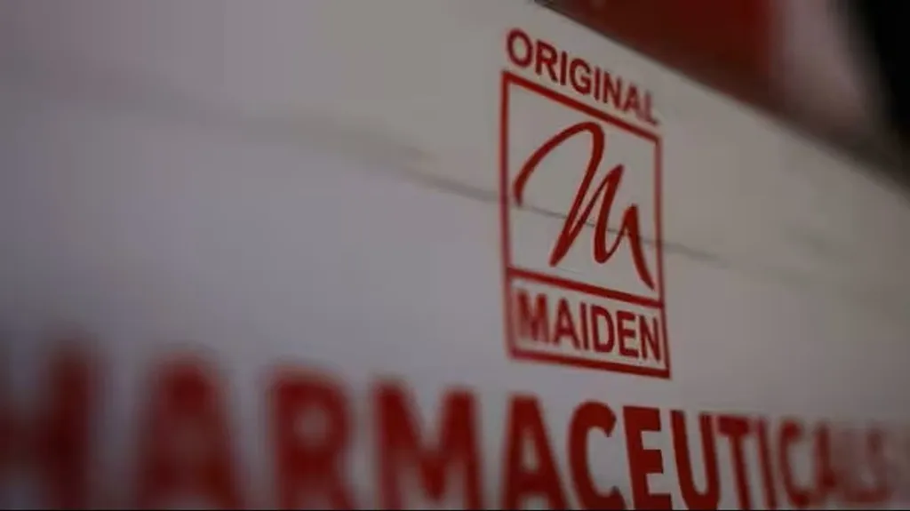 ഹരിയാനയിലെ മെയ്ഡൻ ഫാർമസ്യൂട്ടിക്കൽസ് ലിമിറ്റഡ് നിർമിക്കുന്ന ചുമ മരുന്നാണ് വിദേശങ്ങളിൽ കുട്ടികളുടെ മരണത്തിനിടയാക്കിയത് എന്ന പരാതിയെതുടർന്ന് കമ്പനിക്കെതിരെ ഹരിയാന ഡ്രഗ്ഗ് കൺട്രോളർ നടപടിയെടുത്തിരുന്നു.