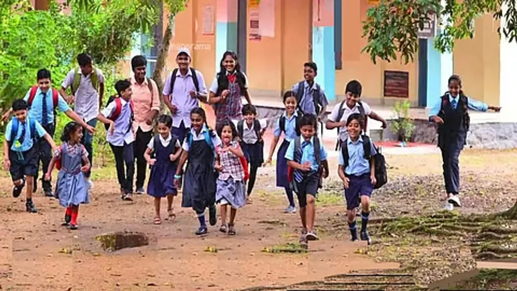 ക്ലാസ്സുകളിൽ, പൊതുവായി വിനിമയം ചെയ്യപ്പെടുന്ന ഒരു ഭാഷ പഠിക്കുന്നത് നല്ലതുതന്നെയാണ്. അതാണ് ഉദാത്തമായ ഭാഷ എന്ന് പറയരുത് എന്നുമാത്രം.
