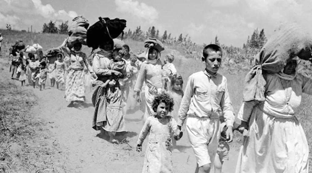 വളരെ തുച്ഛമായ ഭൂമി മാത്രമേ അറബികളിൽ നിന്ന് വാങ്ങിയിട്ടുള്ളൂ. ബാക്കിയുള്ള ഭൂമി പലസ്തീൻ ജനതയെ വംശഹത്യ ചെയ്തും നിർബന്ധിത പാലായനത്തിനും വിധേയമാക്കി കൊള്ളയടിച്ചു നേടിയതാണ്. ജോർദാനിന്റെ പശ്ചിമ ഭാഗത്ത് കുറച്ച് ഭൂമി മാത്രം വാങ്ങാൻ കഴിഞ്ഞവർക്ക് ഒരു കൊല്ലം കൊണ്ട് ബാക്കി ഭൂമി സ്വന്തമാക്കാൻ കഴിഞ്ഞത് നക്ബ അഥവാ വംശഹത്യയിലൂടെയാണ്. 