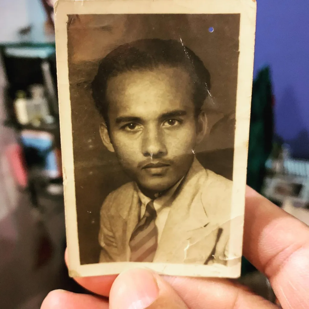 നമുക്കറിയാത്ത, നമ്മുടെ അളവുകോൽ കൊണ്ട് അളന്നു തീർക്കാൻ പറ്റാത്തത്ര വലുപ്പം ടി.ജെ.എസ്സിനുണ്ടായിരുന്നു. അത്രയെങ്കിലും നമ്മൾ മനസ്സിലാക്കിയിരിക്കണം.