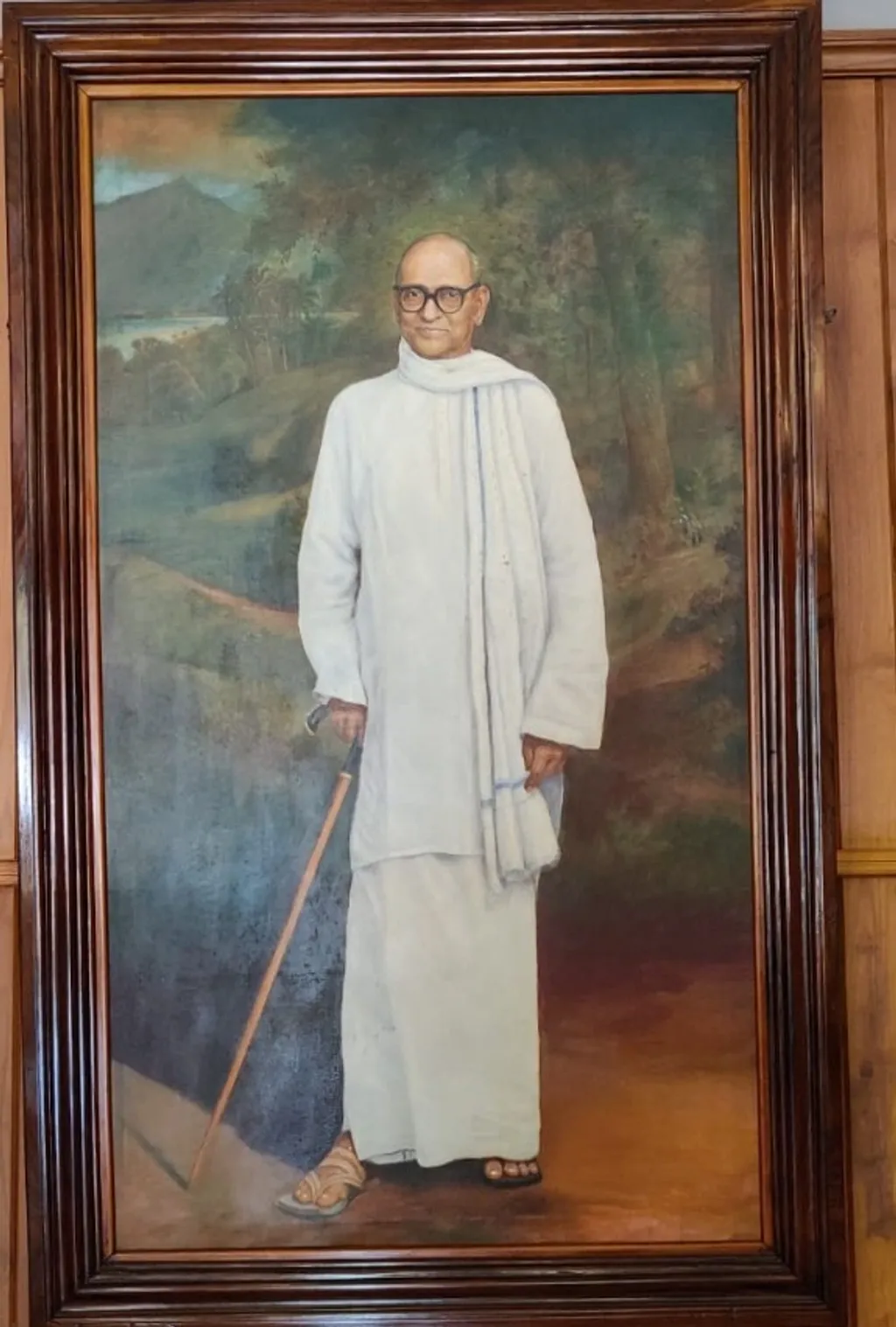 വള്ളത്തോൾ നടത്തിയ രാമായണ വിവർത്തനത്തെയും ഋഗ്വേദ വിവർത്തനത്തെയും ഭാഷാനവോത്ഥാനത്തിന്റെ ചരിത്രസന്ദർഭത്തോടു ബന്ധപ്പെടുത്തിയാണ് മനസ്സിലാക്കേണ്ടത്. 