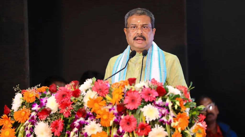 ഇനി 11, 12 ക്ലാസുകൾ മുതൽ നൈപുണ്യ അധിഷ്ഠിത വിദ്യാഭ്യാസം പാഠ്യപദ്ധതിയുടെ ഔപചാരികവും അവിഭാജ്യവുമായ ഭാഗമാക്കുന്നു എന്നാണ് മദ്രാസിലെ ഇന്ത്യൻ ഇൻസ്റ്റിറ്റ്യൂട്ട് ഓഫ് ടെക്നോളജിയിൽ കഴിഞ്ഞ സെപ്റ്റംബറിൽ നടന്ന  ദക്ഷിണപാത ഉച്ചകോടിയിൽ പങ്കെടുത്ത് കേന്ദ്ര വിദ്യാഭ്യാസ മന്ത്രി ധർമ്മേന്ദ്ര പ്രധാൻ പറഞ്ഞത്. 