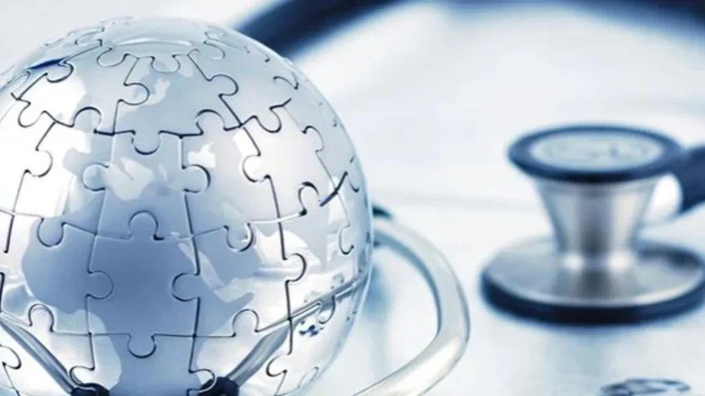 പൊതു ആരോഗ്യം എന്ന സംവർഗ്ഗത്തിനു ബദലായി സൂക്ഷ്മ ആരോഗ്യം എന്ന പദമാവുമോ കൂടുതൽ യോജിക്കുക എന്ന ചർച്ച അനിവാര്യമായിരിക്കുന്നു. 