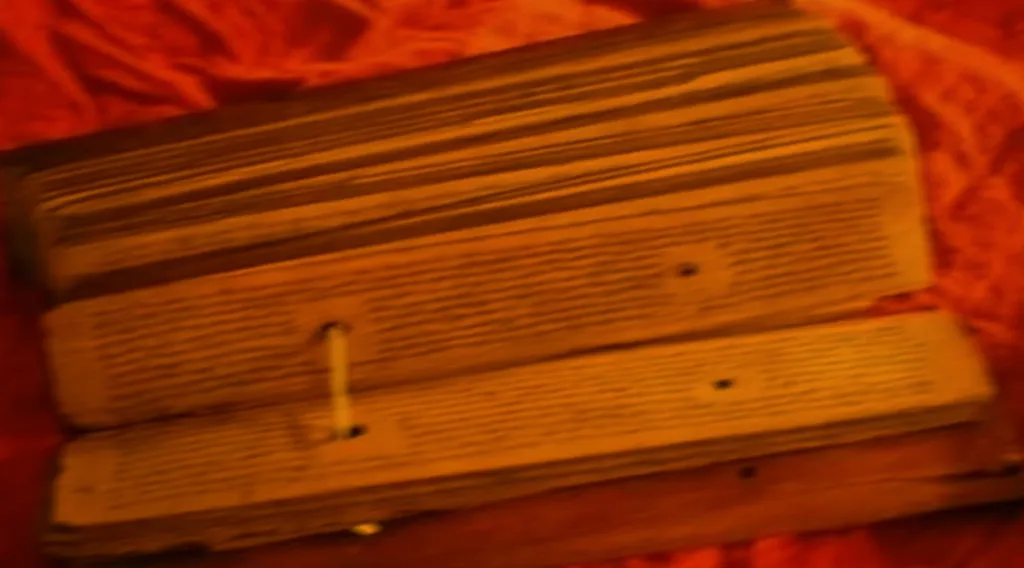 കേരളത്തിൽ പി.എം. ശ്രീ സ്കൂളുകൾ സ്ഥാപിച്ചാലും NEP നടപ്പിലാക്കില്ല, പാഠപുസ്തകങ്ങൾ ഹിന്ദുത്വയുടെ ആയുധങ്ങളായി മാറില്ല എന്നൊക്കെ വാദിക്കുമ്പോൾ പ്രച്ഛന്നമായി സംഘപരിവാർ  അറിവുത്പാദന പ്രക്രിയകൾ അക്കാദമിക മേഖലയിൽ വ്യവഹരിക്കുന്നതെങ്ങിനെയെന്നു നിലവിൽ നടപ്പിലാക്കി വരുന്ന ‘ഇന്ത്യൻ വിജ്ഞാന വ്യവസ്ഥയുടെ’ കോഴ്സുകളും, പാഠ്യ - ഗവേഷണ പരിപാടികളും വെളിപ്പെടുത്തും.  