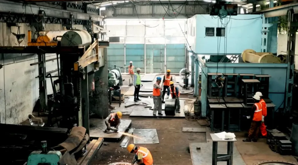 കാലാനുസൃതമായതോ ചലനാത്മകമായതോ ആയ ഉൽപാദന ആവശ്യങ്ങൾക്കനുസൃതമായി ഹ്രസ്വകാല കരാറുകളിൽ നേരിട്ട് തൊഴിലാളികളെ നിയമിക്കാൻ സ്ഥാപനങ്ങളെ അനുവദിക്കുന്ന ഒരു തരം തൊഴിൽരീതിയാണ് ഈ കോഡിലുള്ളത്.