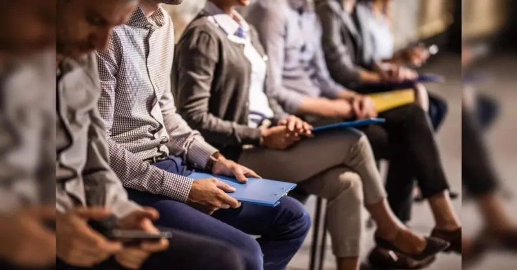 കോവിഡാനന്തര കേരളം, വിദഗ്ധ തൊഴിലാളികളുടെ മടങ്ങിവരവിനാണ് സാക്ഷ്യം വഹിച്ചത്. ഈ വർഷം ഓഗസ്റ്റിൽ നടന്ന Skill Kerala Global Summit-ൽ പുറത്തുവിട്ട LinkedIn Talent Insights Report പ്രകാരം, കഴിഞ്ഞ അഞ്ച് വർഷത്തിനിടയിൽ 9800-ൽ കൂടുതൽ വിദഗ്ധ തൊഴിലാളികളാണ് യു.എ.ഈയിൽ നിന്ന് മടങ്ങിവന്നത്.