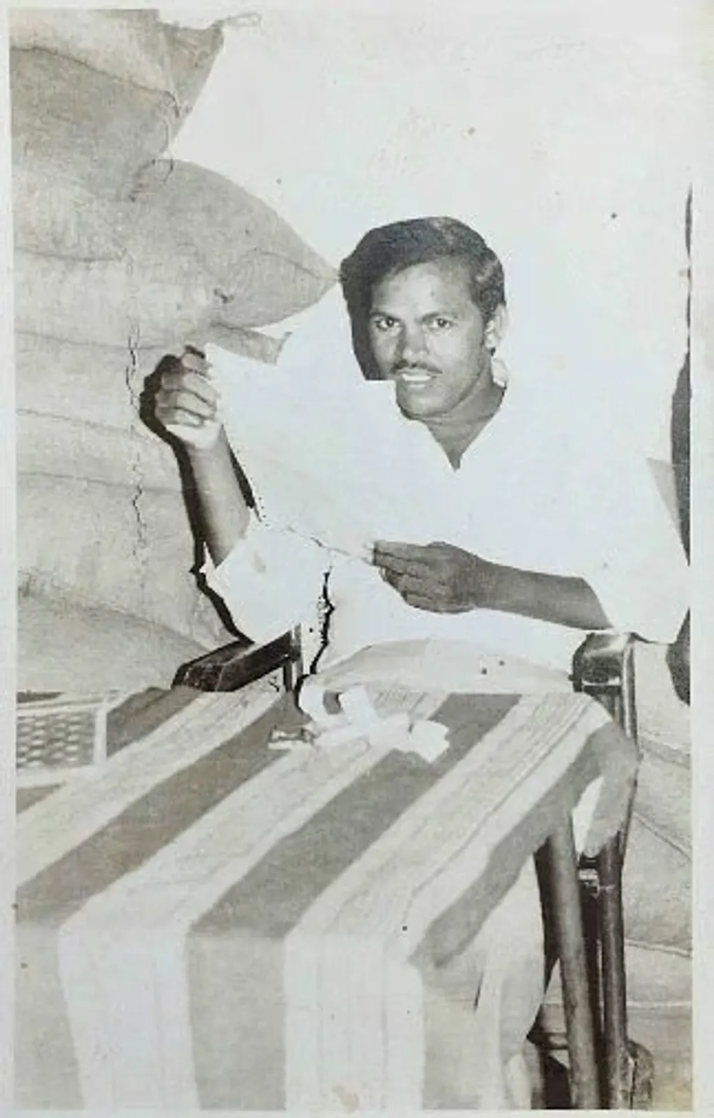 മധുരയിൽ ചെരുപ്പുകുത്തി തൊഴിലാളി ഭാഗ്യത്തിന്റെയും കാന്തൻ എന്ന ചെറുപ്പക്കാരന്റെയും ജാതി കൊലപാതകങ്ങളിലടക്കം ദലിത് പ്രതിഷേധപോരാട്ടങ്ങൾ നടത്തിയ മലൈച്ചാമി അപ്പോഴേക്കും ദലിതർക്കിടയിലെ പ്രബല നേതാവായി വളർന്നിരുന്നു.