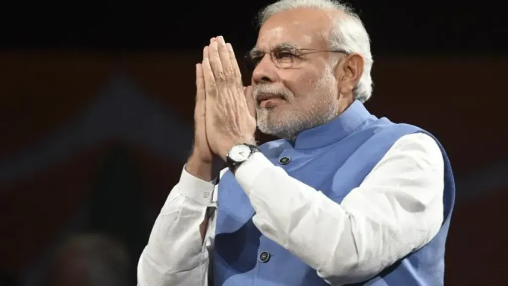 2014 മെയ് 26 ന് പ്രധാനമന്ത്രിയായി സ്ഥാനമേറ്റയുടൻ നരേന്ദ്ര മോദി വാഗ്ദാനംചെയ്തത് സമ്പദ്വ്യവസ്ഥയെ പരിവർത്തിപ്പിക്കുമെന്നും സമ്പന്ന പൗരന്മാരുള്ള വികസിത രാഷ്ട്രം പടുത്തയർത്തുമെന്നുമായിരുന്നു.