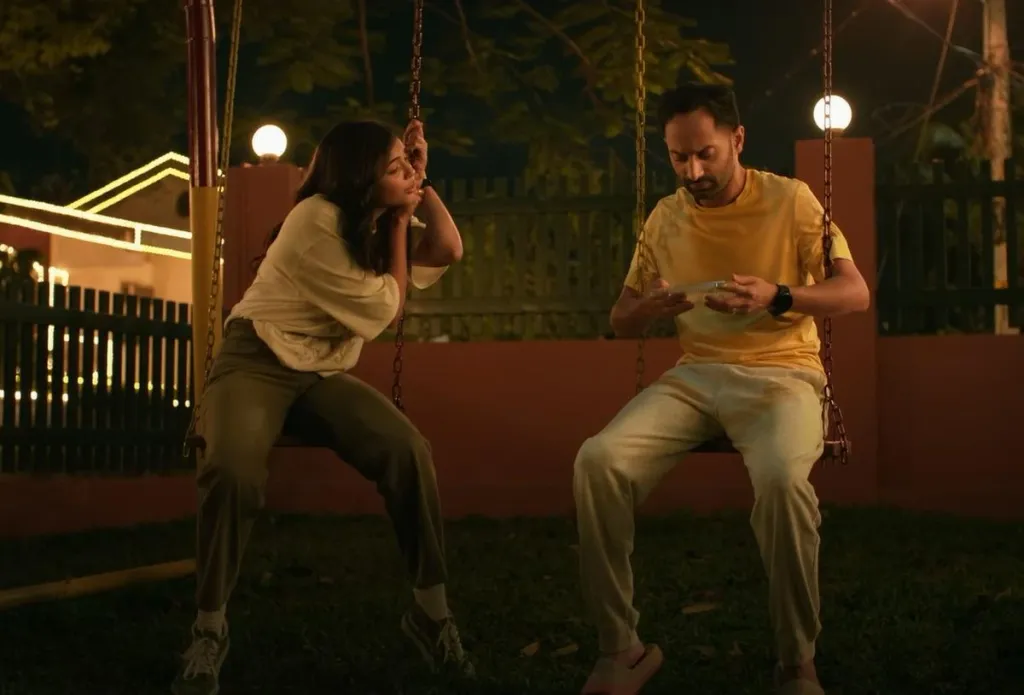 സ്വപ്നലോകവും യാഥാർത്ഥലോകവും തമ്മിലുള്ള സംഘർഷങ്ങൾക്കിടയിൽ ഉഴലുന്ന ഒരു പറ്റം  മനുഷ്യരുടെ കഥയാണ് ഓടും കുതിര ചാടും കുതിര. സിനിമയിലെ നായികാകഥാപാത്രമായ നിധി (കല്യാണി) തന്റെ പ്രശ്നങ്ങൾക്ക് സ്വപ്നങ്ങളിൽ ആശ്വാസം കണ്ടെത്തുന്നു. എന്നാൽ, എബി (ഫഹദ്) തമാശ ഒരു ഉപാധിയായി സ്വീകരിച്ച് തന്റെ പ്രശ്നങ്ങളെ അവഗണിക്കാൻ ശ്രമിക്കുന്നു. 