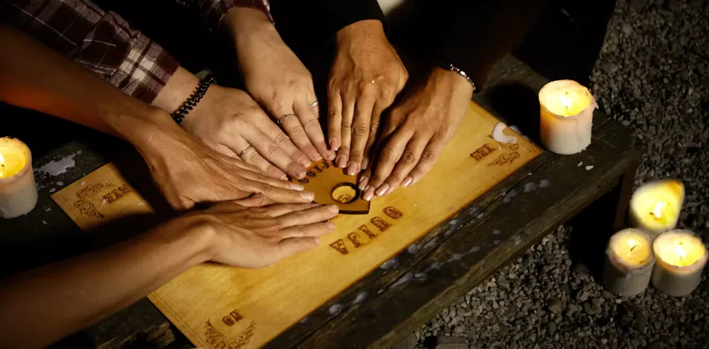 ഹോജോ ബോഡിനെ ചുറ്റിപ്പറ്റി ഹോസ്റ്റലിലും, പെയിംഗ് ഗസ്റ്റ് കേന്ദ്രങ്ങളിലും എത്രയെത്ര കഥകൾ സൗഹൃദങ്ങൾക്കിടയിലുണ്ട്. സ്ക്രിപ്റ്റുകൾ ഉണ്ട്. അത്തരം ഹൊറർ സിനിമകൾക്ക് ഇപ്പോഴും വലിയ സ്വീകാര്യതയുണ്ട്.