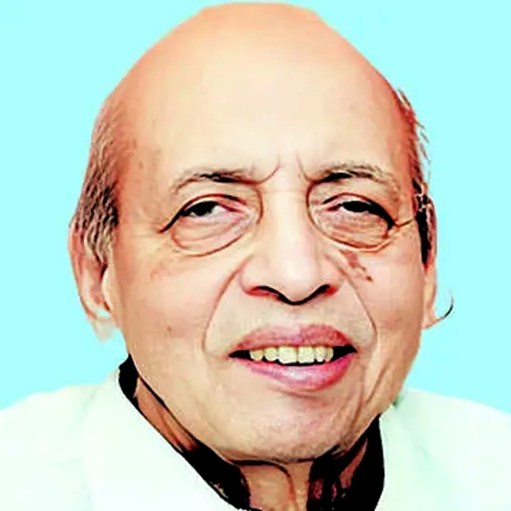 മണലിലെഴുതി മായ്ച്ച്, വീണ്ടുമെഴുതി മായ്ച്ച് രസിക്കുന്ന ഒരു കുസൃതി പി.ആർ. ഗോപിനാഥൻ നായരുടെ കവിതകളിലൊളിഞ്ഞിരിപ്പുണ്ട്. 