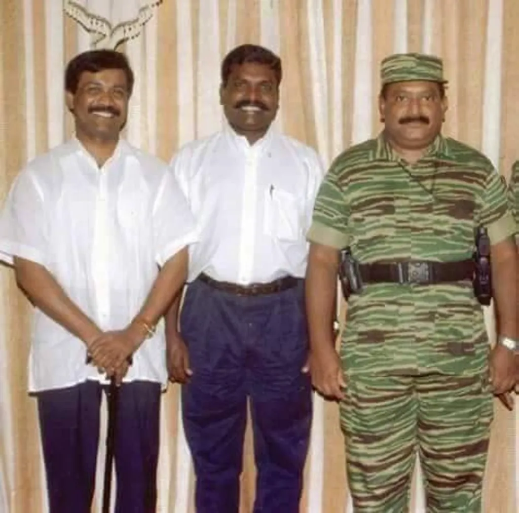 2002  -2004 കാലത്ത് എൽ ടി ടി ഇ നേതാവ് പ്രഭാകരനെ തിരുമാവളവൻ ശ്രീലങ്കയിൽ ചെന്ന് രണ്ടുതവണ സന്ദർശിച്ചപ്പോഴും അത്ഭുതമെന്നു പറയട്ടെ, ജയലളിത സംയമനം പാലിച്ചു. 