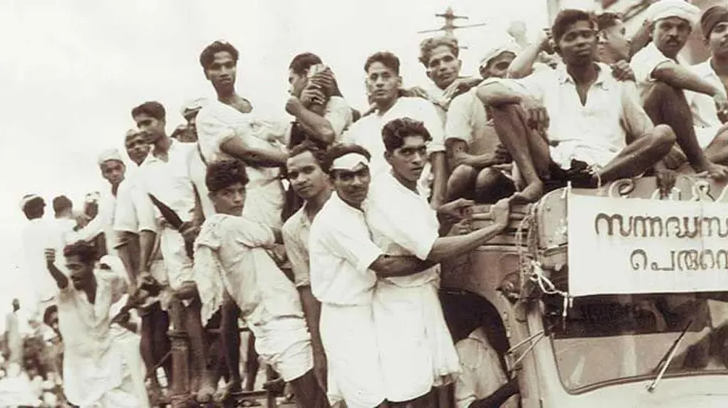 വിമോചനസമരകാലം മുതൽ ഉയർന്നുവന്ന കമ്യൂണിസ്റ്റ് വിരുദ്ധതയുടേതായ ഒരു സമുദായ രാഷ്ട്രീയവും മതവർഗീയതയും കേരളത്തിന്റെ സാമൂഹ്യമുന്നേറ്റങ്ങൾക്ക് തടസ്സം സൃഷ്ടിക്കുന്നുണ്ട്.