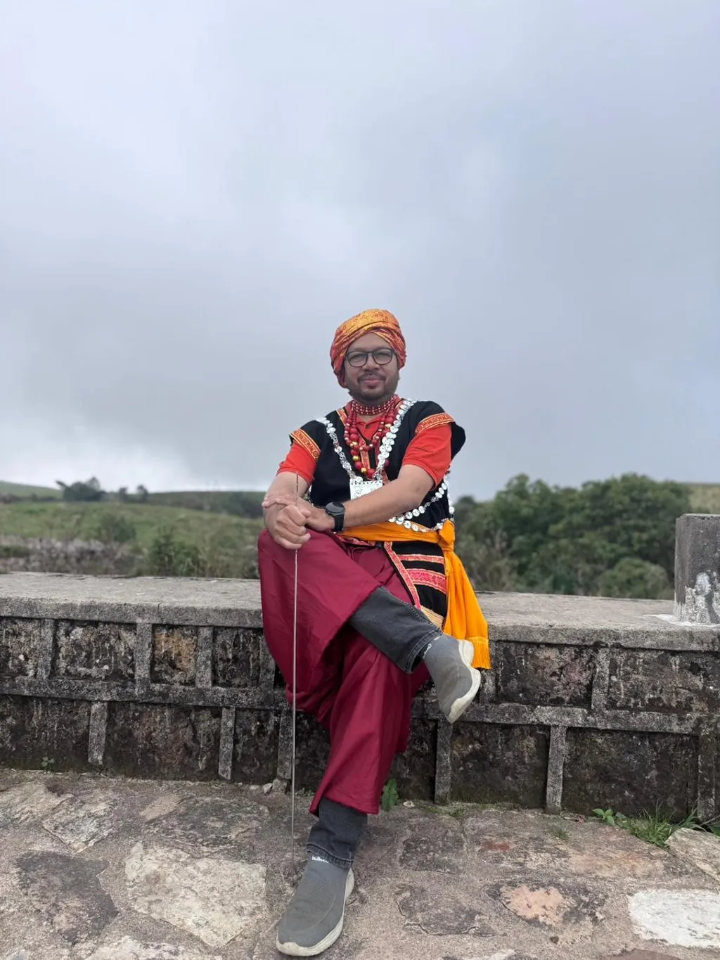 ചിറാപുഞ്ചിയിൽ നിന്ന് മടങ്ങുമ്പോൾ രാജ്യത്തിന്റെ വൈവിധ്യങ്ങളെ കുറിച്ച് ഓർക്കുകയായിരുന്നു. ഈ നാടിന്റെ പാരമ്പര്യങ്ങളും സംസ്കാരങ്ങളും നിയമങ്ങളും ഏതെങ്കിലും ലളിതമായ സൂത്രവാക്യങ്ങൾ കൊണ്ട് വിവരിക്കാൻ കഴിയില്ല.