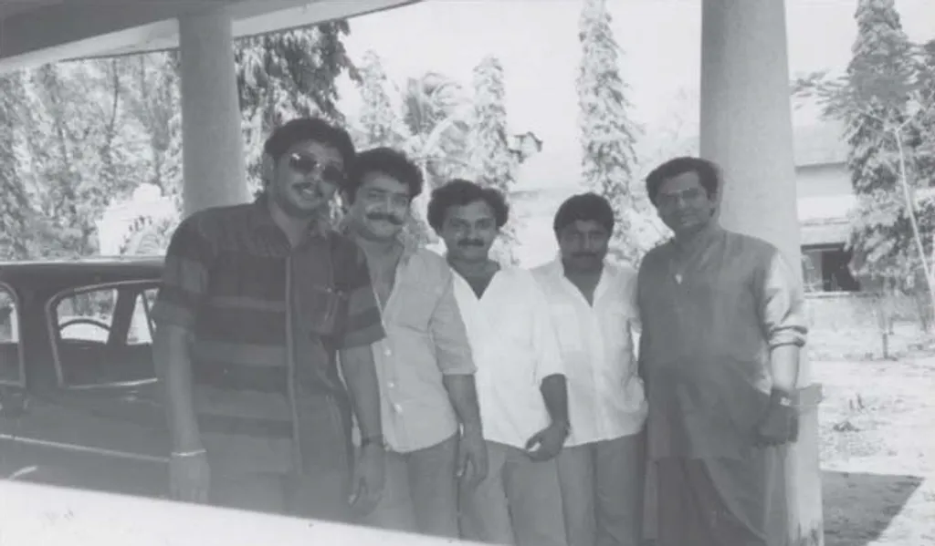 പ്രിയദർശൻ, മോഹൻലാൽ, എസ്. കുമാർ, ശ്രീനിവാസൻ, പ്രേംനസീർ.