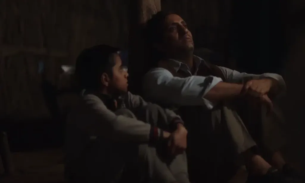 ദലിത് സമൂഹം ഉത്തരേന്ത്യൻ ഗ്രാമങ്ങളിൽ നേരിടുന്ന വിവേചനവും പീഡനങ്ങളും ഒരു കുട്ടിയുടെ കണ്ണിലൂടെ പറയുകയാണ്, രവിശങ്കർ കൗശിക് സംവിധാനം ചെയ്ത ഫ്ലെയിംസ്.