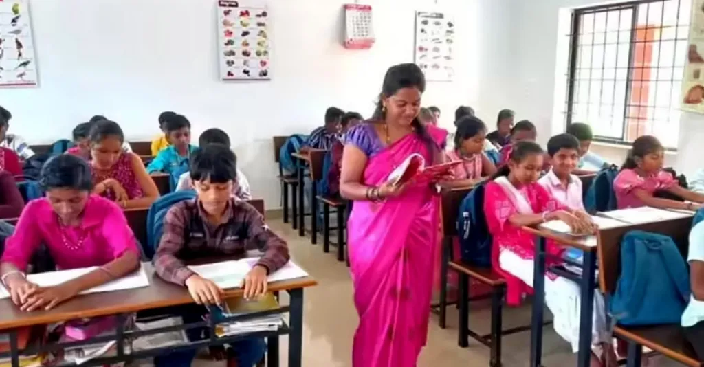 അതിഥി അധ്യാപകരുടെ പ്രാഥമികാവകാശങ്ങൾ പോലും പലപ്പോഴും, പല വിദ്യാഭ്യാസ സ്ഥാപനങ്ങളിലും പരിഗണിക്കപ്പെടുന്നില്ല എന്നത് തികച്ചും ഖേദകരമായ യാഥാർഥ്യമാണ്. Representative image