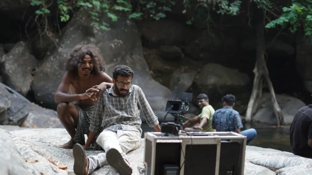 ആർട്ട് ഹൗസ് സിനിമകൾ മറ്റൊരുതരം കച്ചവടം തുടങ്ങിയിട്ട് കാലം കുറച്ചായല്ലൊ. ആ വഴിയ്ക്കുള്ള യാത്രയായിട്ട് ഈ ചിത്രത്തെയും കരുതേണ്ടി വരുന്നുണ്ട്. 