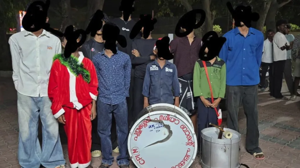 പാലക്കാട് പുതുശ്ശേരി സുരഭിനഗറില്‍ സംഘ്പരിവാർ ആക്രമണത്തിനിരയായ കുട്ടികളുടെ കരോള്‍ സംഘം.