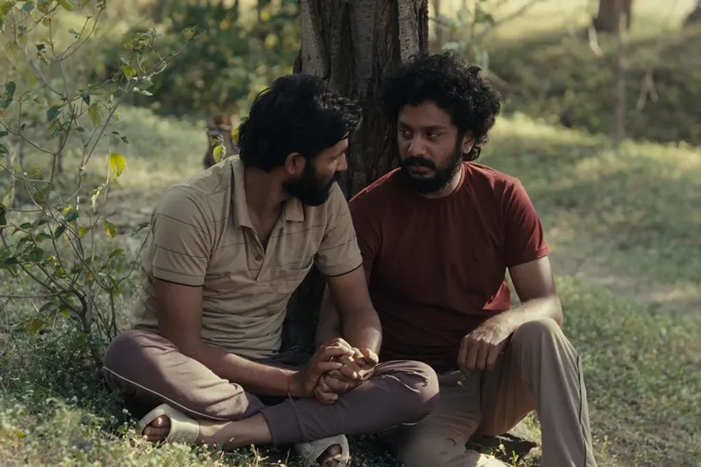 ഗേ ബന്ധത്തിന്റെ സൂക്ഷ്മവും ലോലവുമായ തലങ്ങളിലൂടെ യാഥാർത്യബോധത്തോടെയാണ് സബർ ബോണ്ട സിനിമ എന്ന സഞ്ചരിക്കുന്നത്.