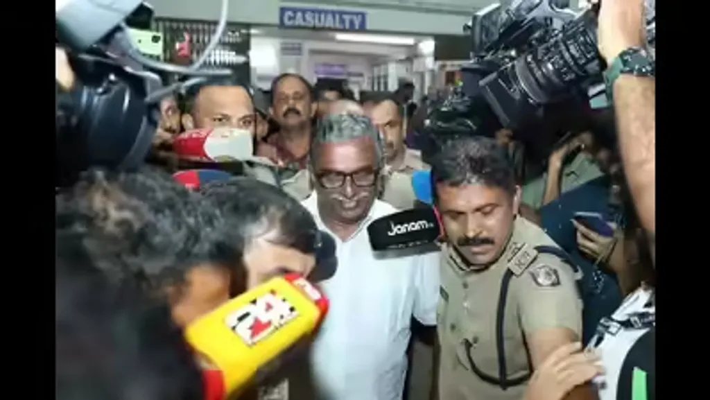 ശബരിമല സ്വർണപ്പാളി മോഷണം കീഴാള ജനവിഭാഗങ്ങളിലും സവർണ ഹിന്ദുക്കളിലും കാര്യമായ സ്വാധീനം ചെലുത്തിയെങ്കിലും പിന്നാക്ക-ദലിത് വിഭാഗത്തിലെ ഇടതുപക്ഷ അടിസ്ഥാന വോട്ടുകൾ ഇടതുപക്ഷത്തിന് വിരുദ്ധമായി വിനിയോഗിക്കപ്പെട്ടു. കൊല്ലം തരുന്ന പാഠമതാണ്.