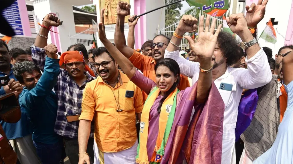 വോട്ട് സമാഹരിക്കാനുള്ള തന്ത്രങ്ങളിൽ ബി ജെ പിയ്ക്ക് ഏറെ മുന്നേറാനായിട്ടുണ്ട്.