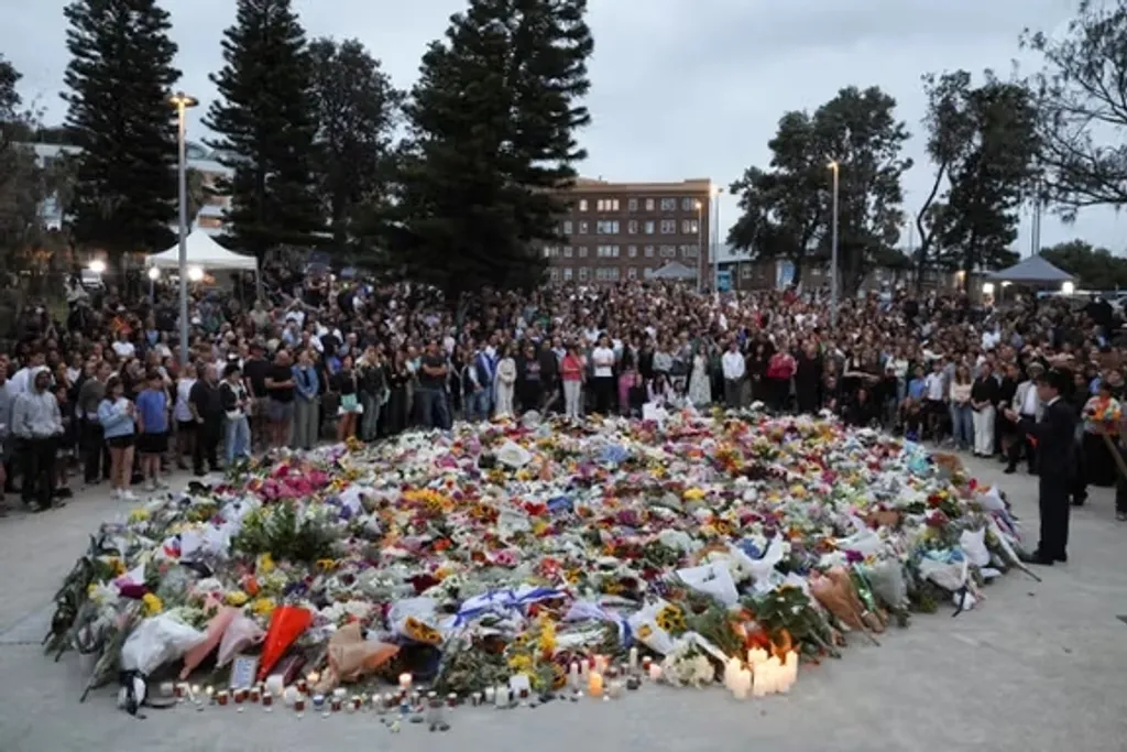 ഓസ്ട്രേലിയൻ ചരിത്രത്തിലെ ഏറ്റവും ഇരുണ്ട അധ്യായങ്ങളിലൊന്നായി മാറിയ ഈ ആക്രമണം, കൃത്യമായ ആസൂത്രണത്തോടെ നടപ്പാക്കിയ ഭീകരകൃത്യമാണെന്നാണ് അന്വേഷണ ഉദ്യോഗസ്ഥർ നൽകുന്ന വിവരം. 