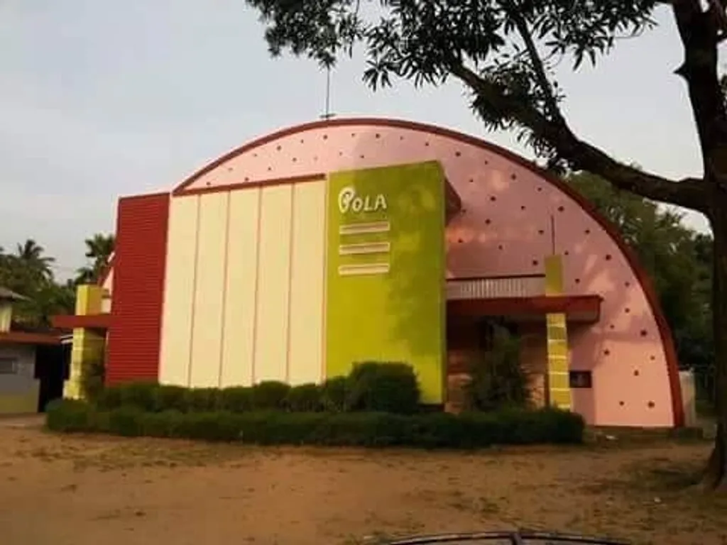 പോളാ ടാക്കീസിലായിരുന്നു എൻ്റെ സിനിമാനുഭവങ്ങളുടെ തുടക്കം.