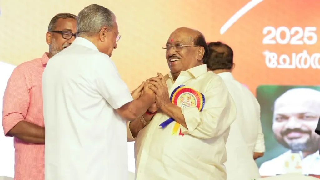 മുഖ്യമന്ത്രി പിണറായി വിജയനോട് ചേർന്നുനിൽക്കുന്ന, നവോത്ഥാന മതിലിൽ കണ്ണിചേർന്ന ഒരാൾ വർഗീയത പറയുമ്പോൾ, നിഷ്പക്ഷരായ ഹിന്ദുക്കളിലും, എന്തിന് പാർട്ടി അണികളിൽ പോലും ആശയക്കുഴപ്പം സൃഷ്ടിക്കപ്പെടുന്നു.