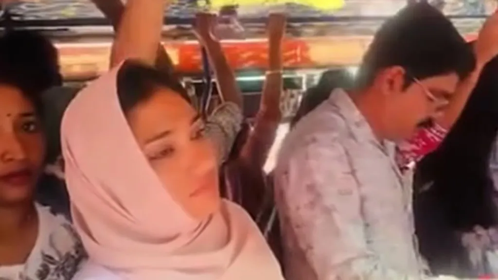 ദീപക്കിന്റെ മരണത്തെക്കുറിച്ച് പോലീസ് അന്വേഷണം നടക്കുന്നുണ്ടെങ്കിലും, ഡിജിറ്റൽ ആൾക്കൂട്ടം സൃഷ്ടിച്ച മാനസികാഘാതവും ഒറ്റപ്പെടലുമാണ് ഈ ദുരന്തത്തിന് പിന്നിലെന്ന്  ദീപക്കിന്റെ കുടുംബം ഉറച്ചുവിശ്വസിക്കുന്നു. 