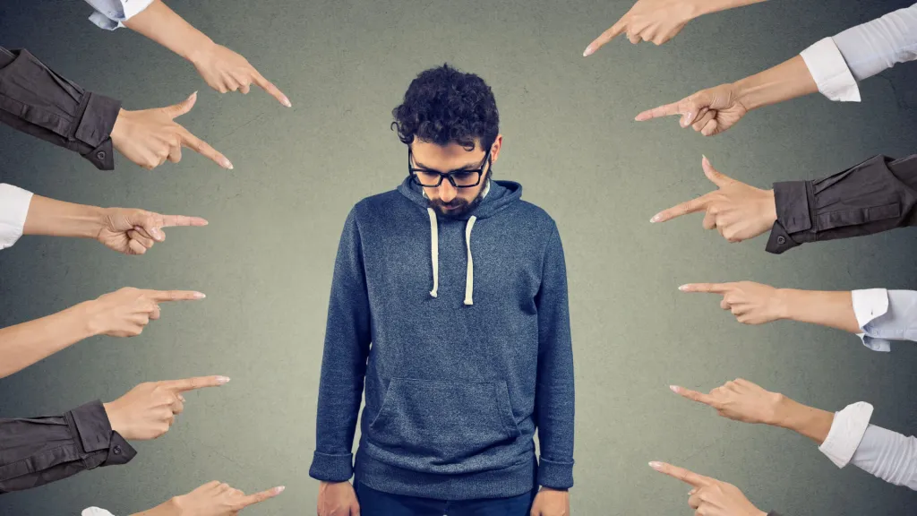 ഇന്ത്യയിലെ ലക്ഷക്കണക്കിന് ആളുകളെ സംബന്ധിച്ച് ഒരു വ്യാജ ആരോപണം എന്നത് വെറുമൊരു നിയമപ്രശ്നമല്ല, മറിച്ച് ഒരു നിയമവിജയം കൊണ്ടും തിരിച്ചുപിടിക്കാനാവാത്ത വിധം തകരുന്ന ജീവിതമാണ്. 